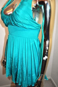 GORGEOUS GREEN ALL OVER ACCORDION PLEATED HALTER TOP SM - Picture 1 of 11