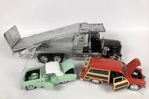 1:32 Arko 49 Ford Custom Woody Wagon/55 Thunderbird & Kenworth Modelli Trasportatore Auto - Foto 1 di 12
