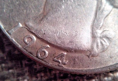 1964 D silver washington quarter with "smoke stack" variety - Image 1 of 3
