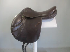 Stubben Portos Jump Saddle 17" W - Picture 1 of 10