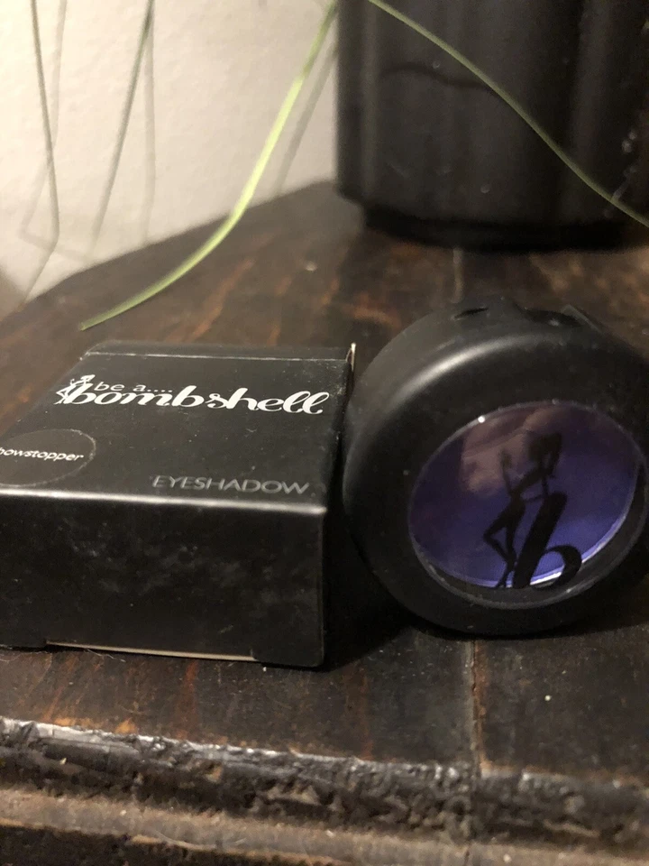 U PICK be a bombshell EYE SHADOW 0.5 oz - Image 1 of 4