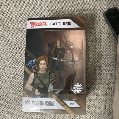Figura Estatua Catti-Brie Iconos Modernos Iconos Mazmorras y Dragones Exclusivos Gamestop Nueva Foto 1 de 4