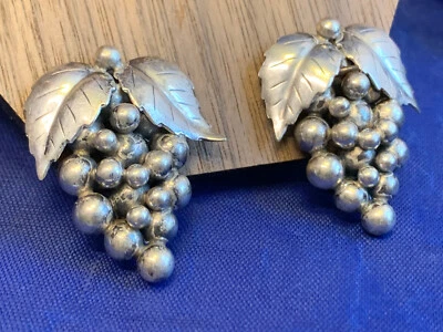 Vtg Sterling Silver Grape Cluster Earrings 15.5g Fine Jewelry Clip-Ons Denmark - Image 1 of 4