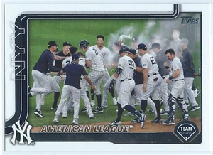Tarjeta del equipo 2025 Topps #123 New York Yankees - Imagen 1 de 2