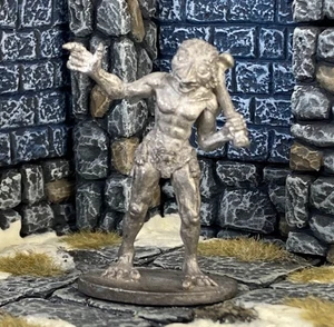 Vintage TROLL POINTING Metall Figur AD&D Monster 1989 RAL Partha Pathfinder AB25 - Bild 1 von 3