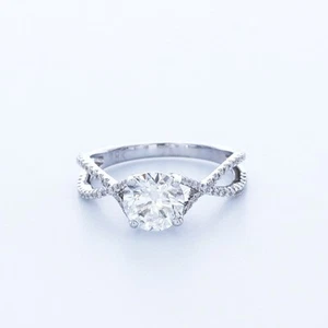 1.9CT Lab-Created Diamond D/VVS1 Round Cut 18K Gold Prong Twist-Band Accent Ring - Picture 1 of 4