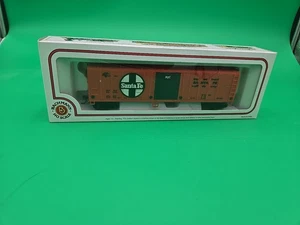NEU Neu im Karton Bachmann HO Scale 50' Reefer - Santa Fe Box Car - Bild 1 von 7