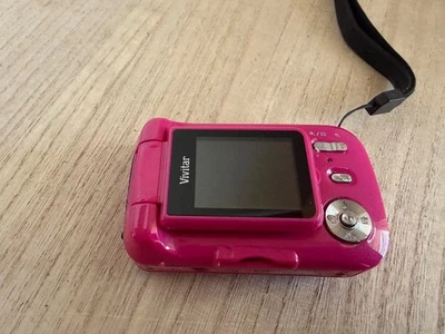 Cámara digital Vivitar ViviCam 7028 rosa pantalla LCD abatible - sin probar como está Foto 1 de 4