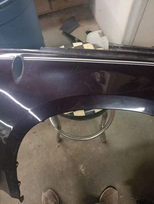 Guardabarros para Chevrolet Equinox 2005-2009 lado del pasajero delantero con orificio de antena Foto 1 de 4