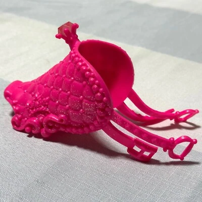 Замена ярко-розового седла лошади BARBIE — декоративное — ювелирное изделие — игрушка Mattel 2011 года - Изображение 1 из 4