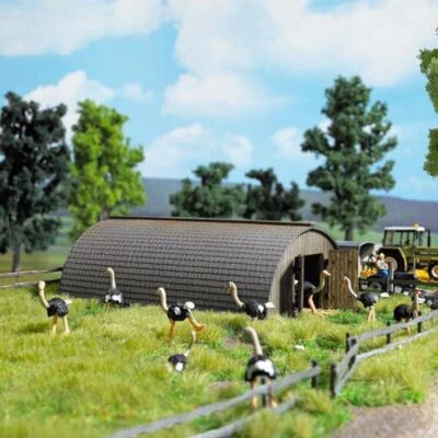 Busch 1513 HO/OO Gauge Round Roof Barn Kit - Image 1 of 2