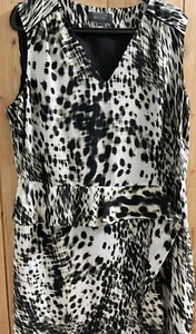 PER UNA M & S ANIMAL PRINT DRESS WITH PEPLUM SIZE 16 LINED SHIFT DRESS BLACK WHI - Picture 1 of 8