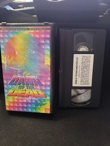 Dawn of the Dead (VHS, 1999, Directors Cut) ANNIVERSARY EDITION CLAMSHELL - SCHÖN! - Bild 1 von 2