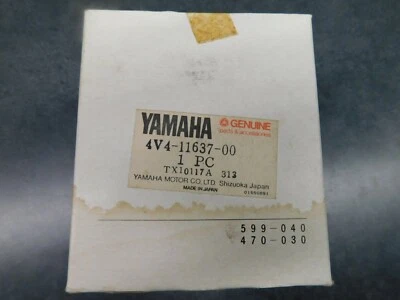  Yamaha NOS Piston  3RD O/S  81 YZ 465  4V4-11637-00 2330       - Image 1 of 4