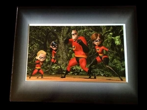 Disney Pixar "Die Unglaublichen" Best Buy Sammlerstück Lithographie 14"x11" - Neu in Verpackung - Bild 1 von 3