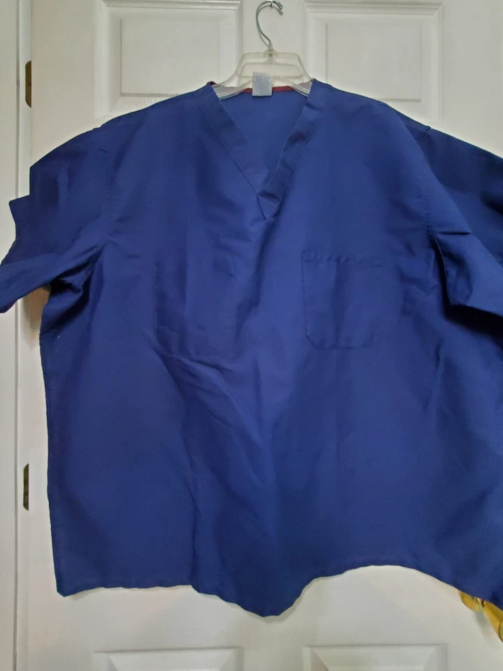 Medline Scrub Top Size 2X/XXL-Navy w/Wine Trim &1 Chest Pocket Chest 30.5"/L 31" - Image 1 of 4