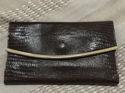 Cartera clutch vintage de cuero en relieve lagarto con espejo de corazón Industria Argentina Foto 1 de 4