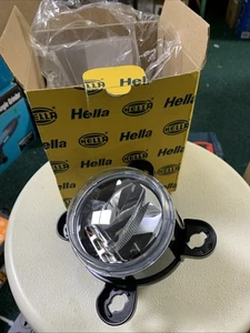 Faro LED Hella - 90mm Essential R80 - 12/24V - 1B0015050-101 - Imagen 1 de 5