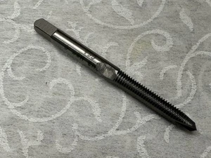 Grifo enchufable HELI-COIL 2 flautas #8-32 STI NC GH3 - Imagen 1 de 8