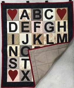 Handarbeit Quilt ABC Filz Buchstaben Herzen Alphabet 32,5x27,75 hängend Kinderzimmer SCHÖN! - Bild 1 von 14