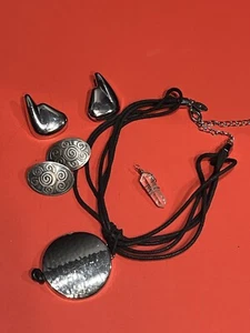 Jewelry Chicos Silver Necklace +Earrings /Pendant Lot of 4 (H3) - Picture 1 of 4