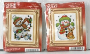 #517 y 548 KITS DE PUNTO DE CRUZ DE NAVIDAD ""SNOWMAN"" DE DISEÑO FUNCIONA - LOTE DE 2 - ¡NUEVO EN PAQUETE! - Imagen 1 de 4