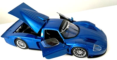 MOTOR MAX 1/24 SCALE 73360 MASERATI MC 12 CORSA - BLUE - Image 1 of 4