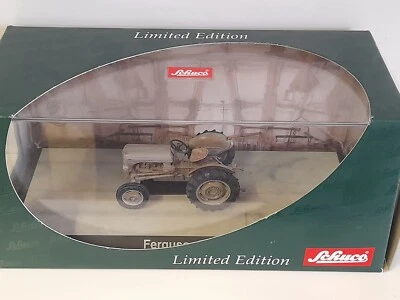 Schuco 02872 Trattore Ferguson TE 20 "Nostalgie" 1/43 - Immagine 1 di 2
