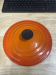 Le Creuset 8,5 Zoll Orange Emaille Gusseisen Deckel Frankreich Vintage Dutch Oven Top - Bild 1 von 10