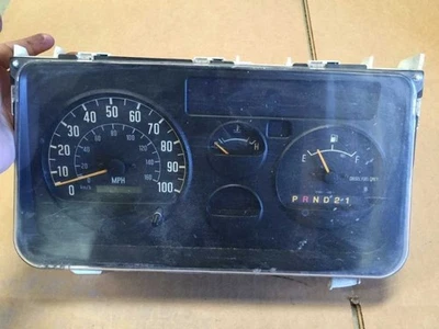 03 GMC W4500 130k 4.8L Usado Velocímetro Cabezal Cluster PESTAÑAS ROTAS Foto 1 de 4