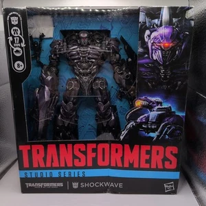 Hasbro Transformers: Age of Extinction Studio Series Leader Class Shockwave - Picture 1 of 6