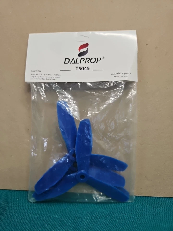 DALPROP T5045 Tri Blade Blue Propeller [4pcs] - Image 1 of 3