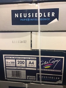 Papier Laser Couleur Coché Brillant, 200G SRA3 A4 250 Feuilles - Zdjęcie 1 z 5