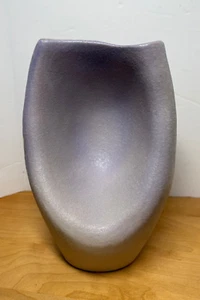 Mid Century Modernist TOYO Japan Matte Lavender Pottery Abstract Vase - Atomic - Picture 1 of 7