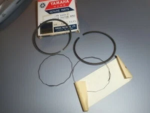 NOS Yamaha R5 R5B R5C YR5 OEM Piston Ring 278-11610-41 - Picture 1 of 2