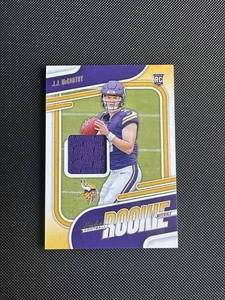 2024 Panini Absolute-Absolute Rookie Materials J.J. McCarthy #Arm-Jmy (MEM, RC) - Bild 1 von 3