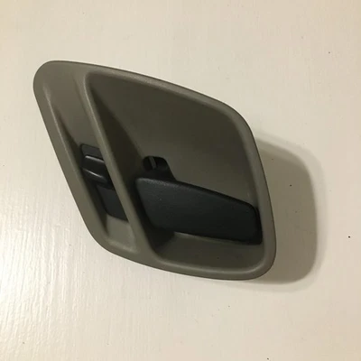 1999-2004 Jeep Grand Cherokee Right Inner Door Handle Assembly OEM - Image 1 of 4