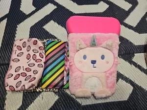 Make Up Bags And Book Lot - Picture 1 of 17