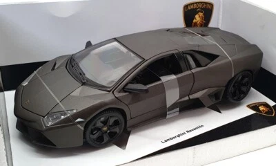 Burago 1/18 scale 18-11029 - Lamborghini Reventon - Matt Grey - Photo 1/4
