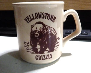 Taza de café vintage Yellowstone Grizzly Bear recuerdo marrón hecha en Inglaterra - Imagen 1 de 5