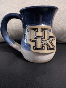 Taza de café de cerámica de gres Wildcats de la Universidad de Kentucky. SpartaWare hecho a mano. - Imagen 1 de 6