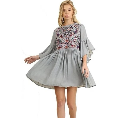 Mini Vestido Babydoll Umgee Plus 1XL Gris Boho Bordado Manga Acampanada Ojo de Cerradura Foto 1 de 4