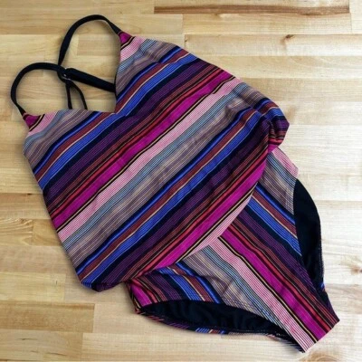 NUEVO Traje de baño Athleta Capri a rayas con blusa de una pieza correas ajustables talla 32 B/C Foto 1 de 4