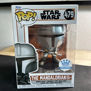 FUNKO POP ! THE MANDALORIAN WITH BESKAR STAFF 479 FUNKO EXCLUSIVE STAR WARS K01 - Picture 1 of 6