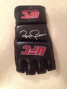 UFC ROYCE GRACIE MMA Guante Firmado Leyenda - Imagen 1 de 1
