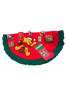 Lote de decoración navideña Winnie The Pooh con falda de árbol, adornos, medias de colección - Imagen 1 de 7