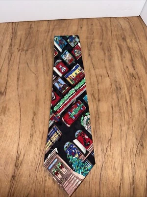 Nicole Miller 90's Men's Christmas Windows Christmas Scenes Silk Necktie 4" Wide - Image 1 of 4