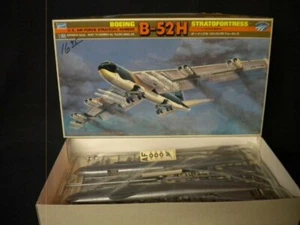 Crown B-25H Stratofortress 1/144 Bausatz - Bild 1 von 1