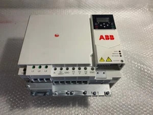 ABB ACS380-042N-045A-4 - Imagen 1 de 7