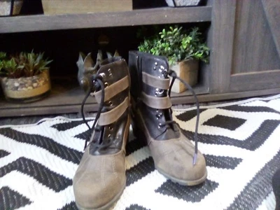 Botas anabela neutras marrom e preto sem classificação 7,5 femininas - Imagem 1 de 4